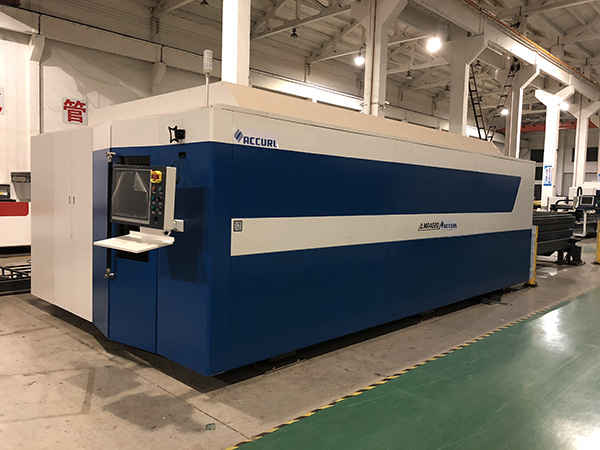 Full Փակ տախտակափոխիչ Fiber Laser խողովակ եւ թերթ METAL կտրում մեքենա
